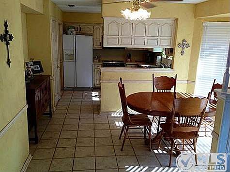 2nd image of 1007 N Fannin St
