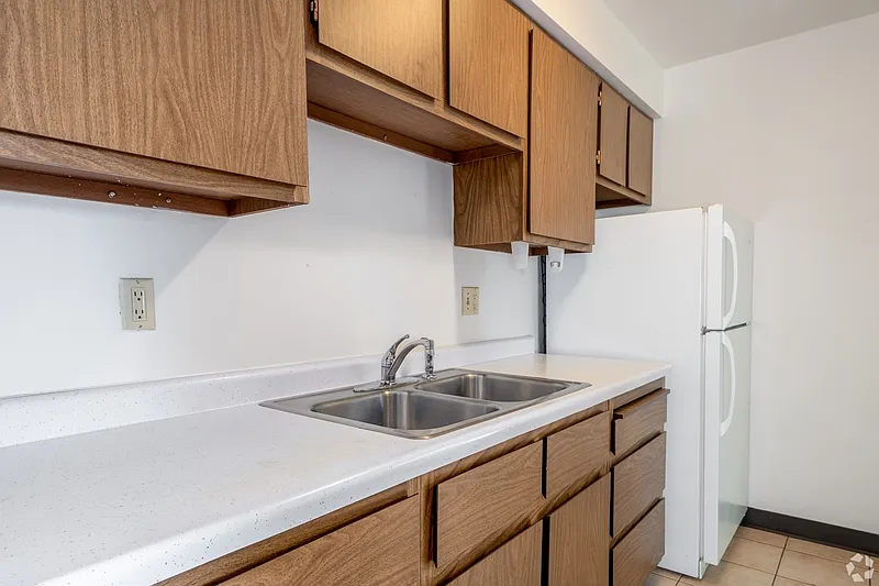 1 bed, 1.0 bath, $799 — Photo 4