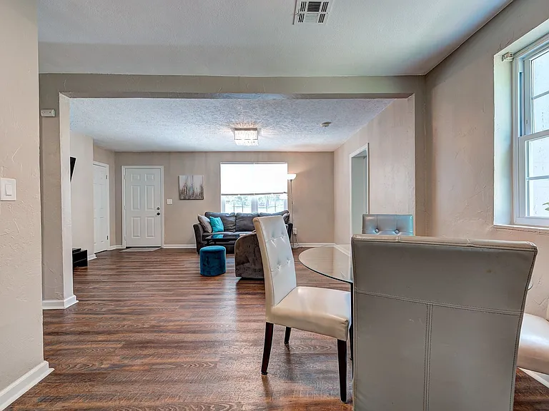2801 Croydon Ct — Photo 7