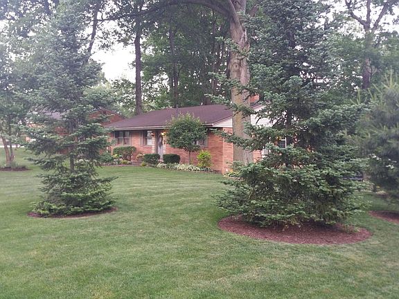2nd image of 654 Buckwalter Dr SW