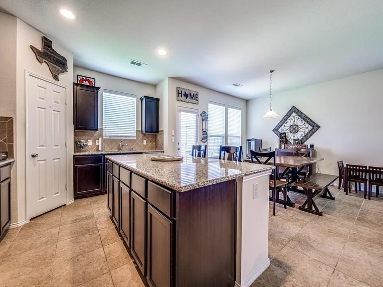 1204 Barn Owl Dr — Photo 16