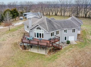 21399 187th St, Tonganoxie, KS 66086