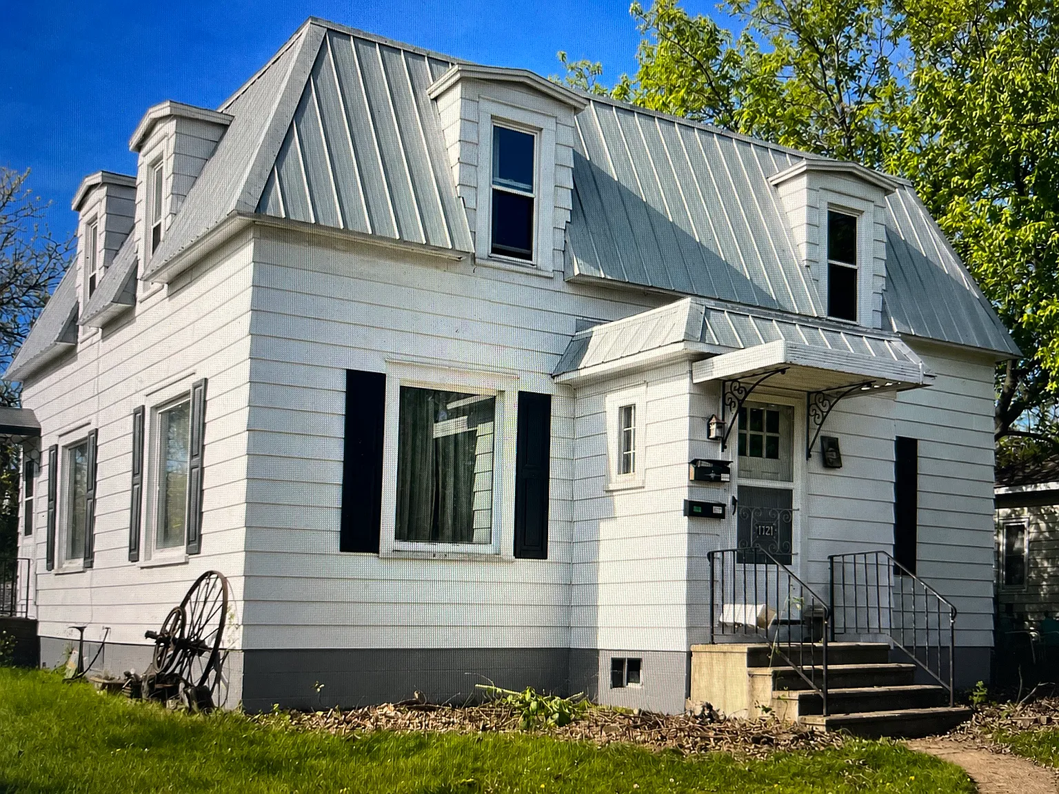 2 bed, 1000 sqft, $1,100 — Photo 1