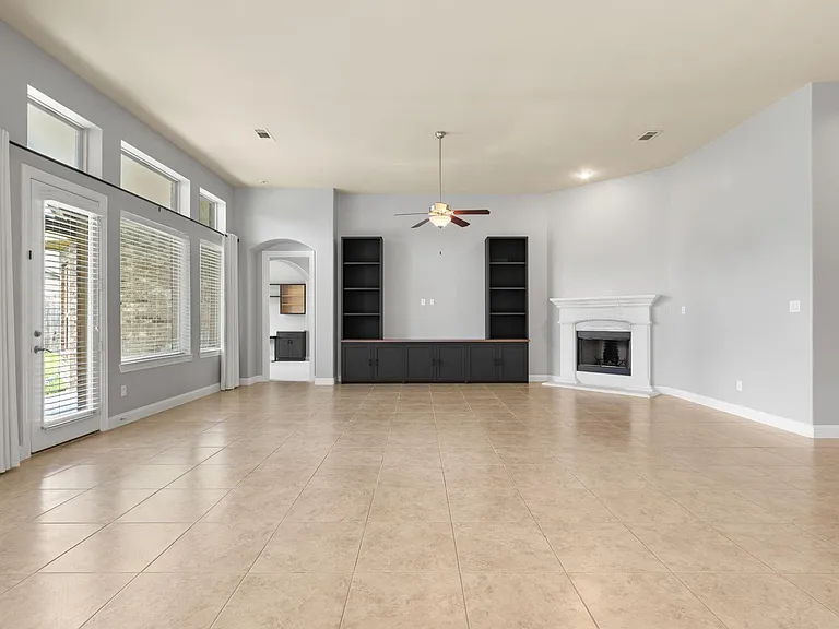 12426 Cumberland Dr — Photo 10