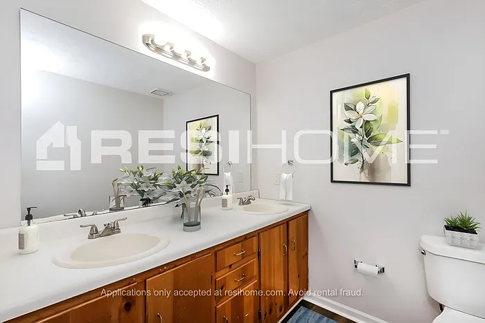 5747 Mistyview Dr — Photo 10