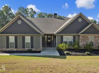 425 Cambridge Farms Dr, Hoschton, GA 30548