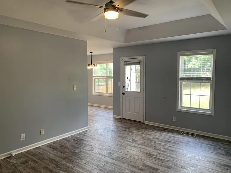 689 Artic Ave — Photo 23