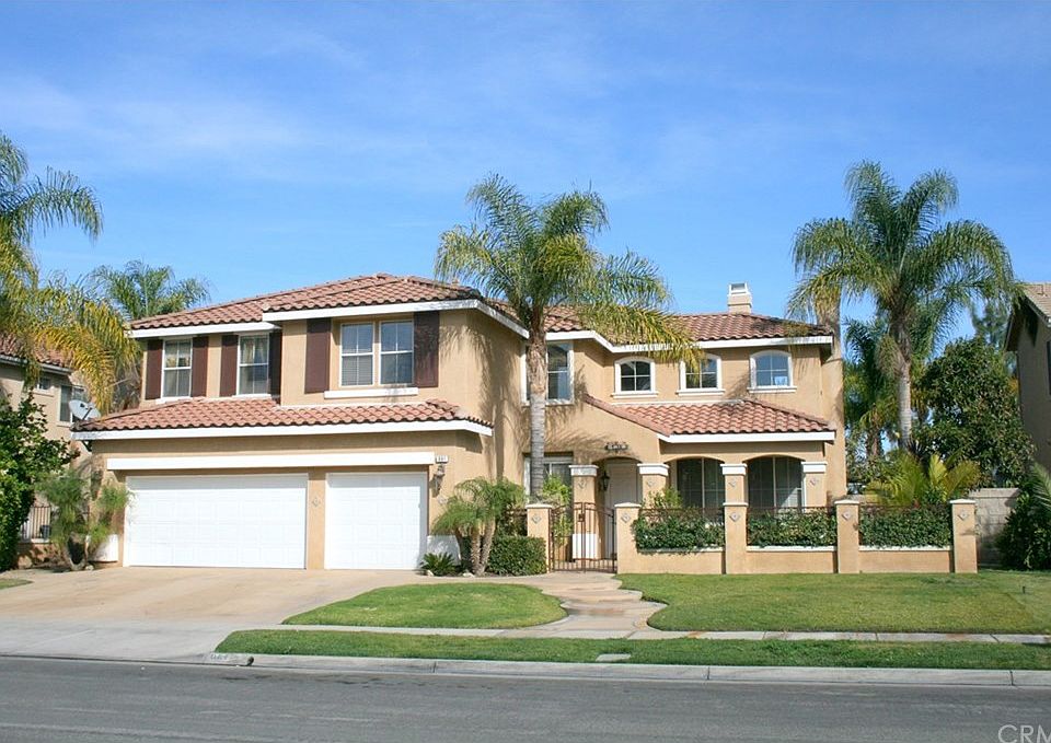 1st image of 961 Hyde Park Ct