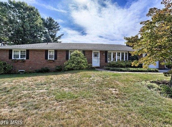 2nd image of 20630 Emerald Dr