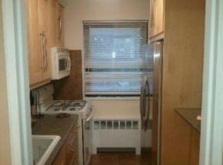 15633 80th St, Howard Beach, NY 11414
