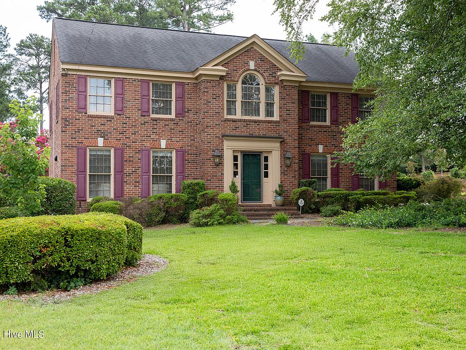 1st image of 802 Carriage Court