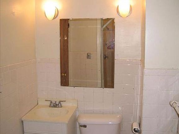5th image of 1010 E Clarke St #8457208