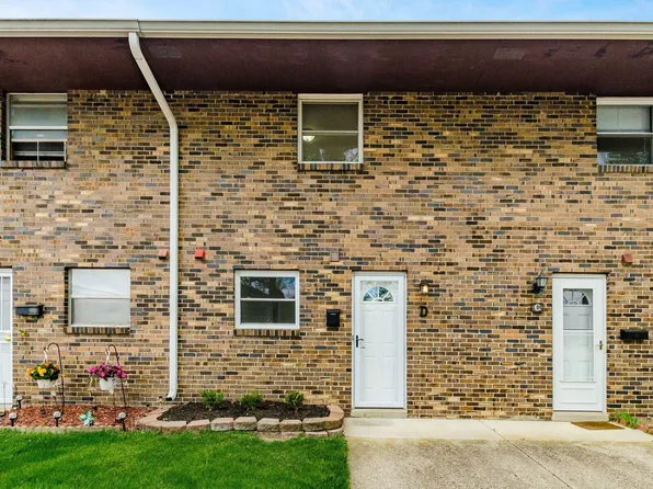 1308 Woodbrook Ln #D, Columbus, OH 43223