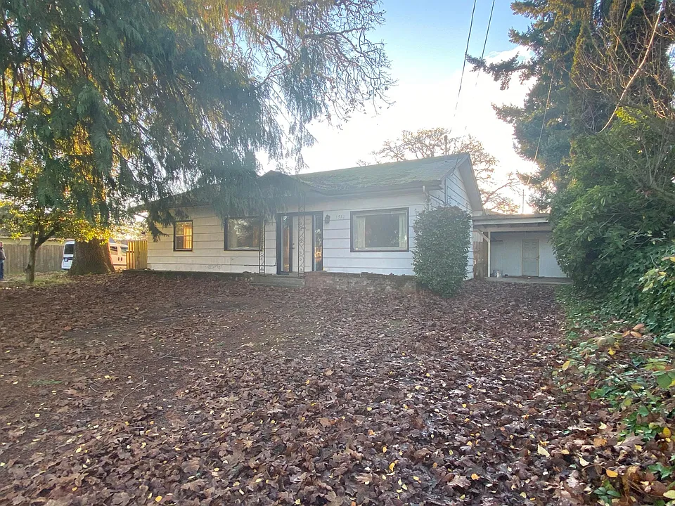 3512 River Rd