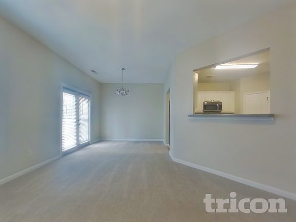 3rd image of 111 Bethany Manor Dr