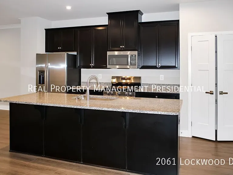 2061 Lockwood Dr — Photo 5