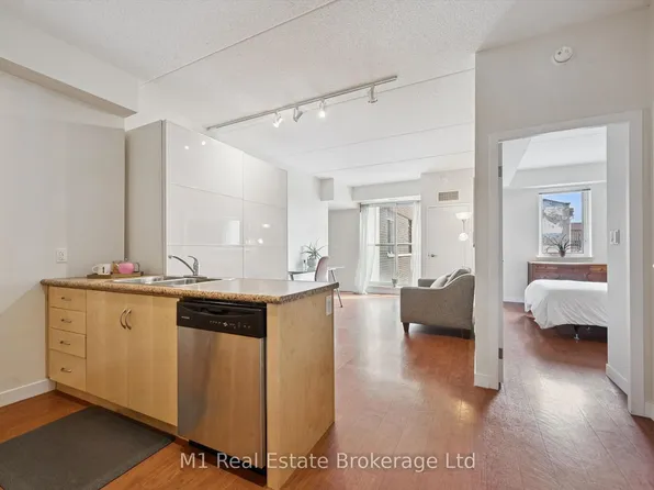 5 Gordon St #208, Guelph, ON N1H 4G8