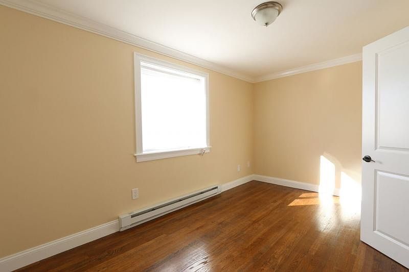 2nd image of 7 Lowell Ave APT 002