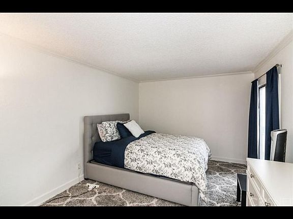 4th image of 515 N Jackson St Unit 26
