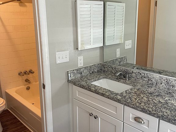 4th image of 2498 Lehaven Dr