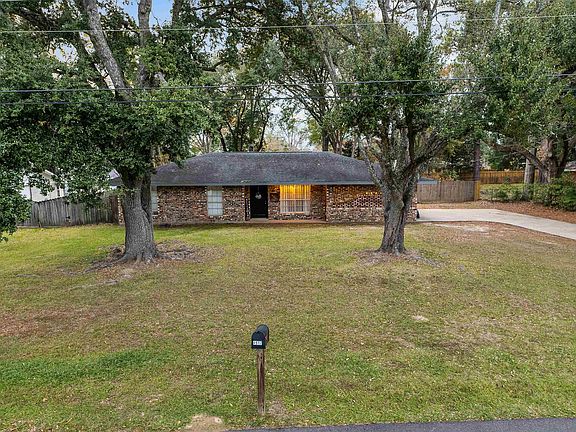 2nd image of 4917 Lois Dr