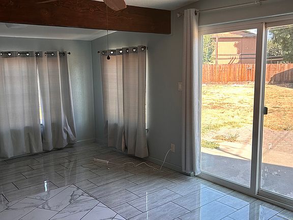5th image of 1318 Grape Ave