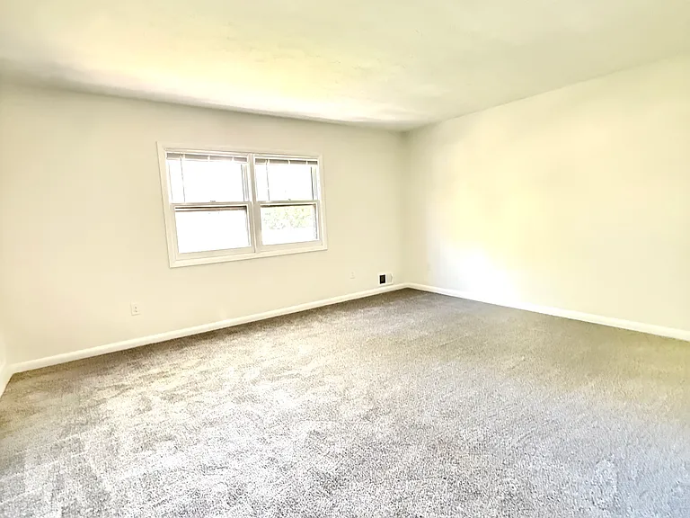 23 Elm St #3 — Photo 6