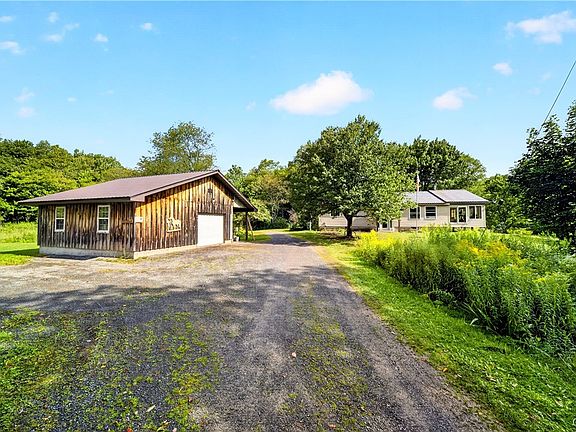 5th image of 281 Little John Dr