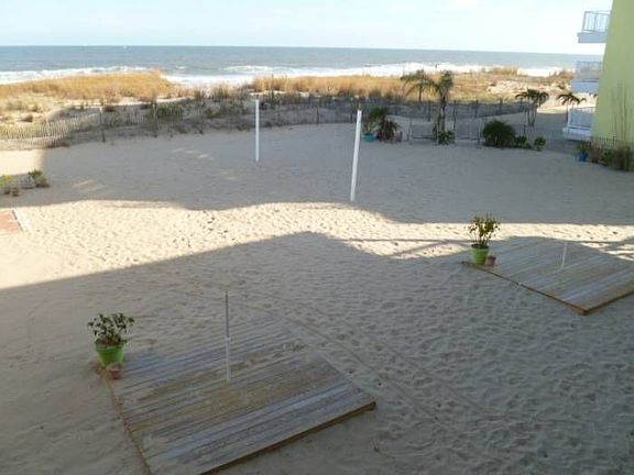 Windjammer Beach