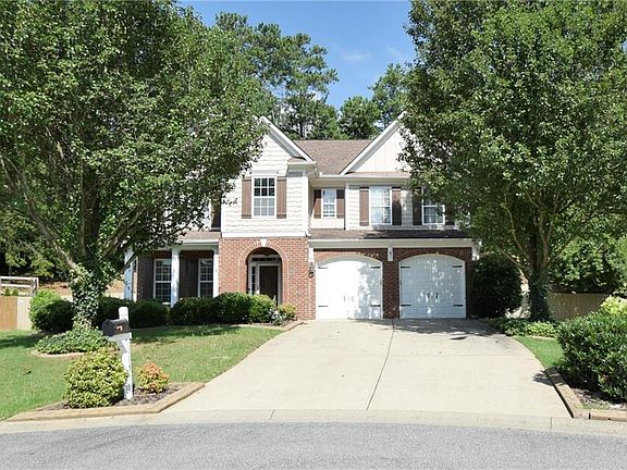 2nd image of 115 Woodview Ct