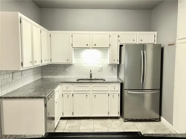 2414 Longview St APT 303, Austin, TX 78705