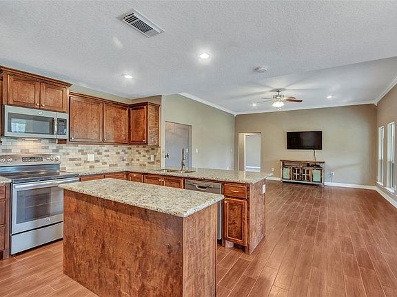 3rd image of 6919 Avenue M