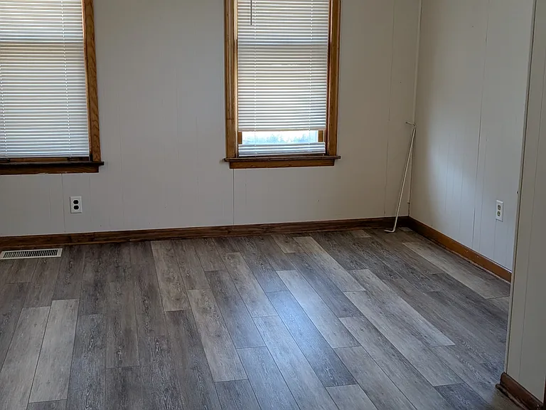 556 Baer Ave #1 — Photo 5