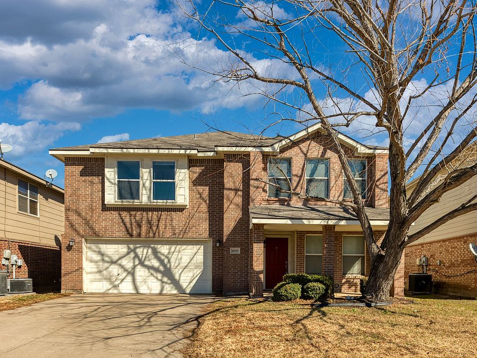 1st image of 4905 Trail Hollow Dr