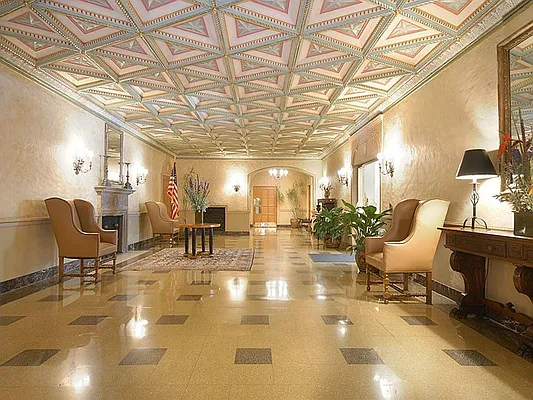 Sold by Sotheby's International Realty | media 17