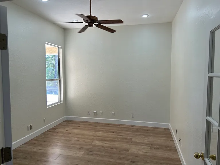 office/ 4th bedroom