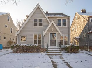 18020 Hiller Ave, Cleveland, OH 44119