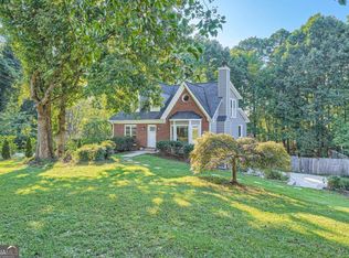 1620 Plunketts Rd, Buford, GA 30519