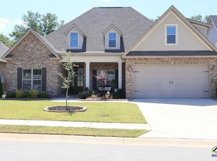 214 E Landings Pointe Ln, Warner Robins, GA 31088