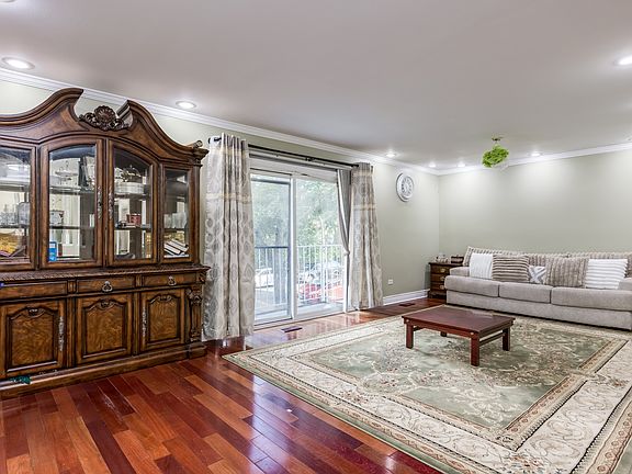 4th image of 6126 N Francisco Ave #1