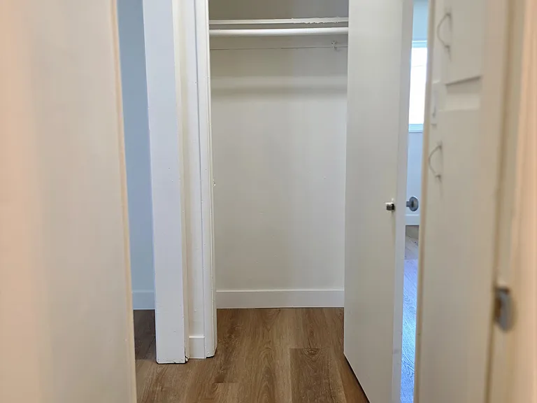 6107 Brynhurst Ave #11 — Photo 8