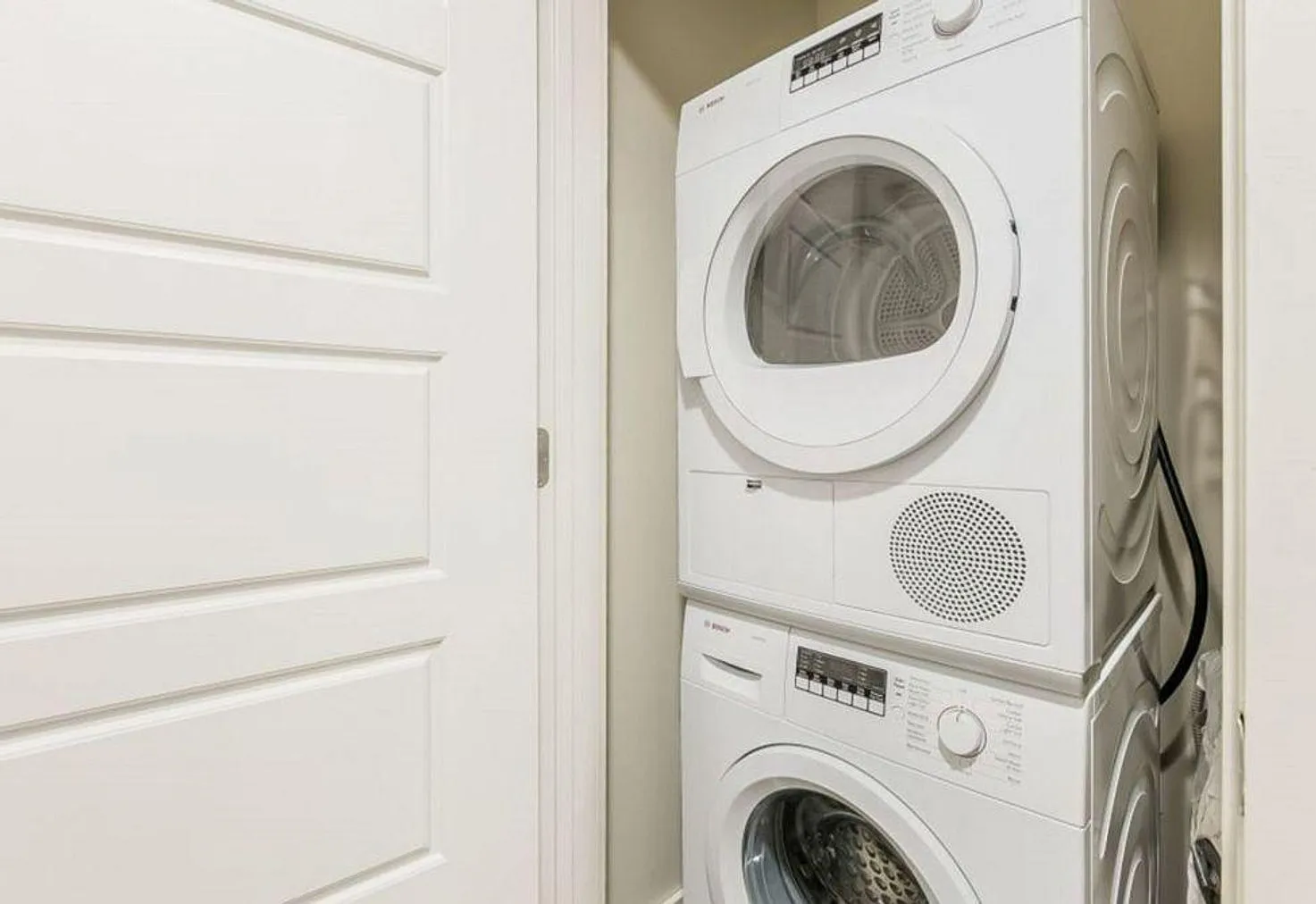 1 bed, 1.0 bath, 645 sqft, $4,876 — Photo 4