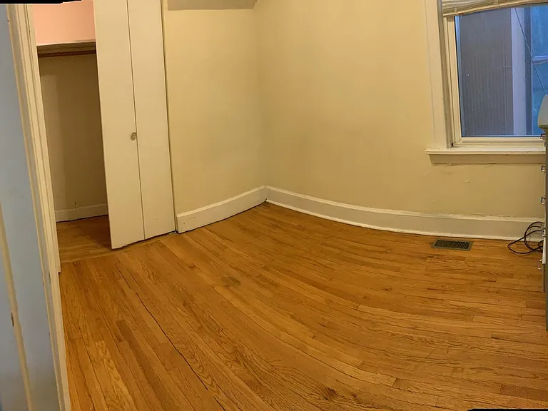 1504 W Henderson St #1F — Photo 11