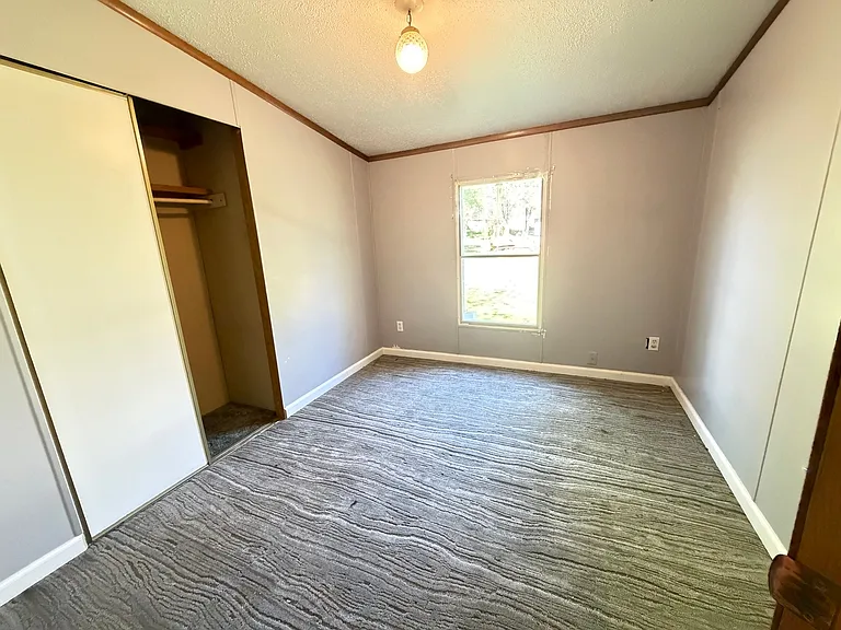 183 Ainsley Ave — Photo 7