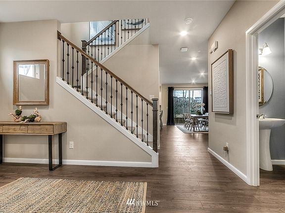4th image of 956 Thrush Court SE #29