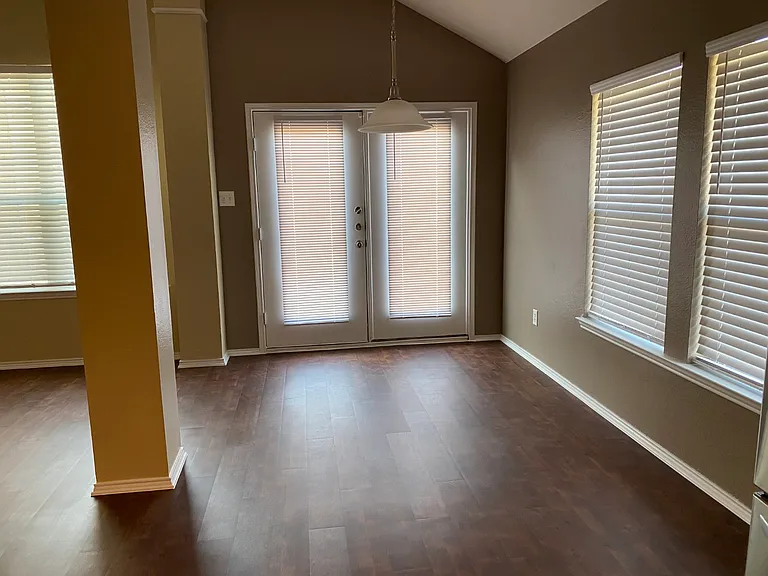 292 Plum Tree Dr — Photo 4