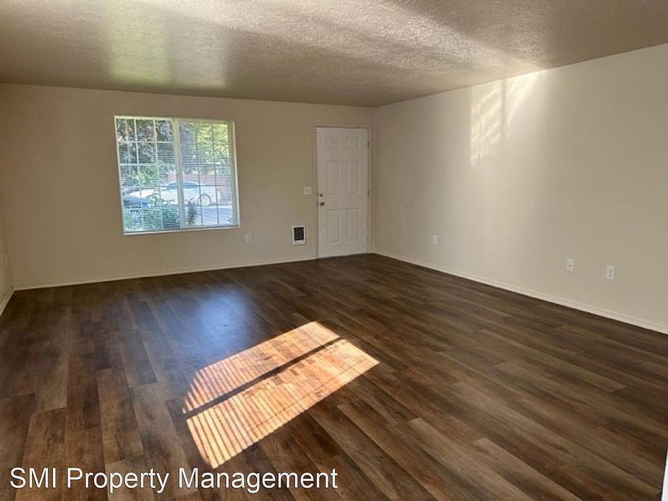 1st image of 3398 30th Ave NE #11595102