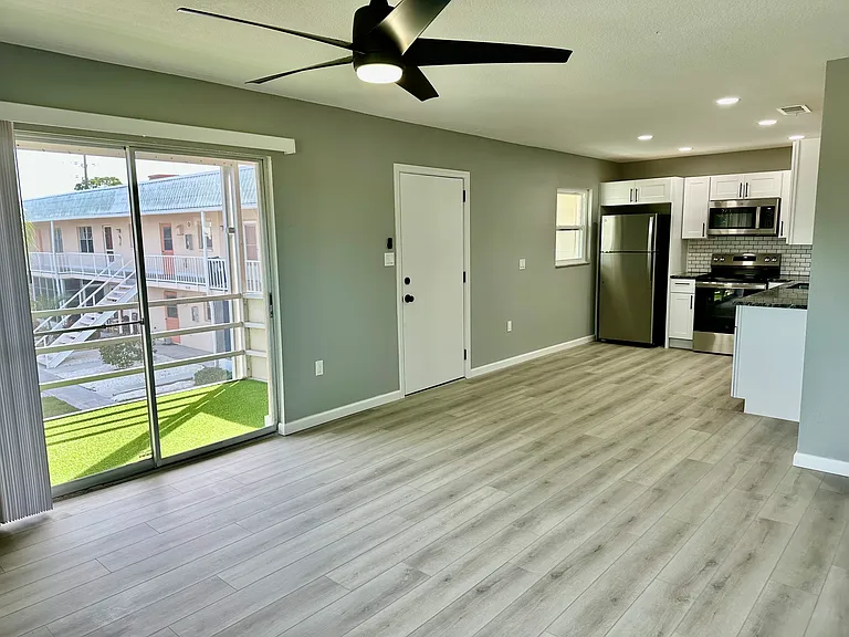 460 Base Ave E #129 — Photo 6