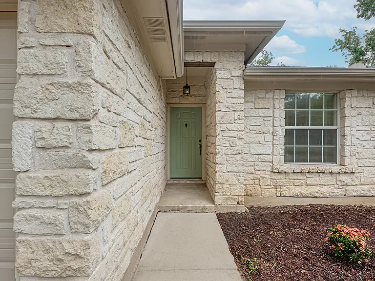 7421 Lady Suzannes Ct — Photo 4