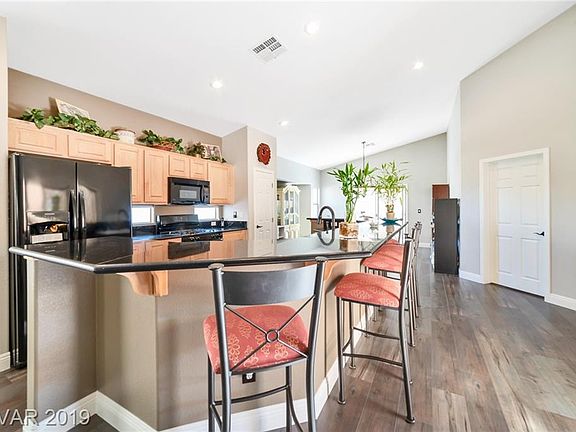 5th image of 138 Alpine Bay Ave
